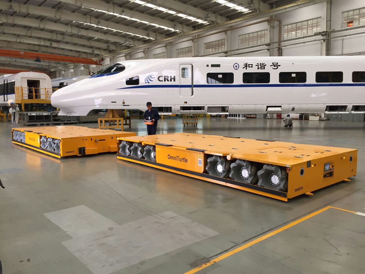 完美线上平台推出50t联动全向车-2.jpg